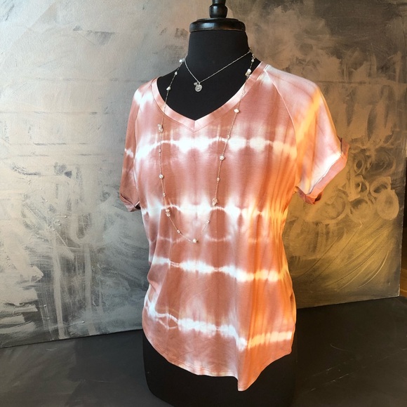 NWT - Tie Dye rolled Sleeve V neck shirt rose pink - Picture 6 of 7